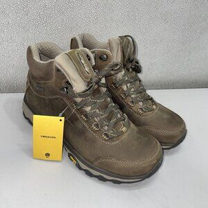 Eddie Bauer Women’s Cairn Waterproof Mid Hiking Boots – Brown, Size 8.5